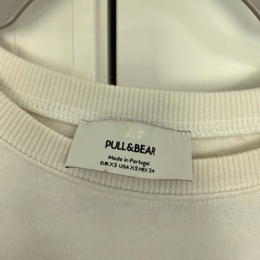 Pull & Bear Crewneck - Picture 4 of 4